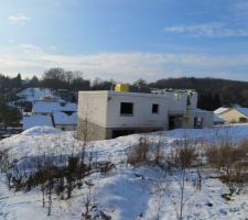 La neige et le froid paralysent le chantier