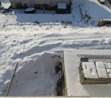 La neige et le froid paralysent le chantier