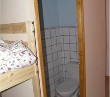 Toilettes de la chambre Montcineyre