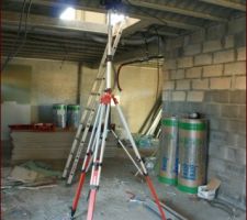 Niveau laser pour traçage limite du plafond (RdC)