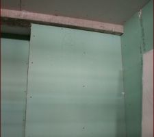 Tra&ccedil;age sortie gaine inox pour hotte de cuisine dans garage