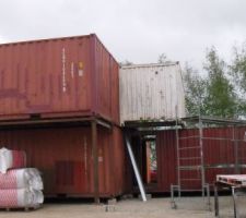 Assemblage des containers sur site