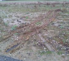 Piquets
Passage engin &eacute;tude de sol G12 pour essai pressiom&eacute;trique