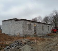 Vue extérieure de notre maison avec la toiture !