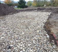 Notre chemin d'acc&egrave;s, qui ne restera certainement pas longtemps dans cet &eacute;tat.