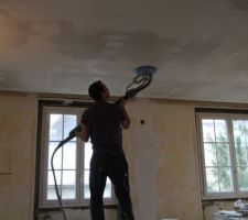 Pon&ccedil;age faux plafond