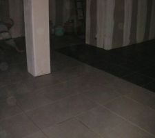 14 fevr : Carrelage cuisine-salon-séjour