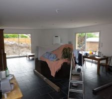 C'est un peu le bazar, on n'y habite pas encore...