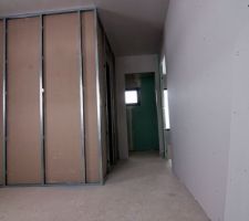 Cloisons chambre parentale ave dressing a gauche et salle de bains parentale au fond