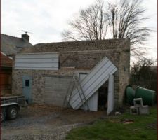 Démontage ancien bâtiment pour implantation du garage