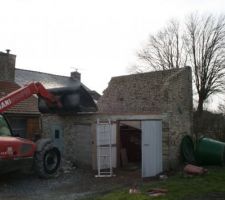 Démontage ancien bâtiment pour implantation du garage