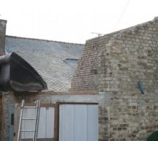 Démontage ancien bâtiment pour implantation du garage