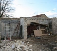 Démontage ancien bâtiment pour implantation du garage