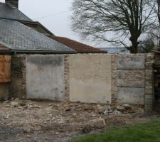 Démontage ancien bâtiment pour implantation du garage