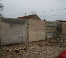 Démontage ancien bâtiment pour implantation du garage