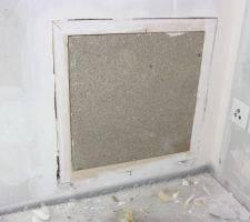Trappe à fixer   finition à faire