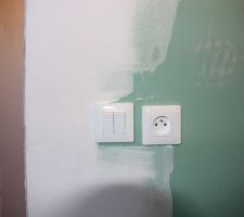 Prises à aligner dans SDB parents