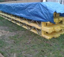 Voici les poutres qui vont servir pour le plancher.