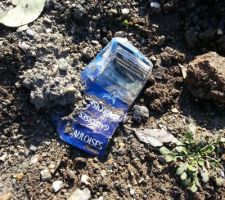 Paquet de clopes du chantier voisin sur notre terrain - blandino mazzilli