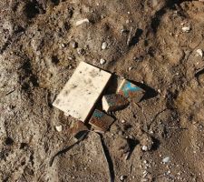 Rest de charpente sur notre terrain du chantier voisin - blandino mazzilli