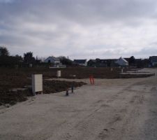 Notre cot&eacute; (gauche) depuis l'anvenue