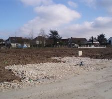 Notre entr&eacute;e (la plus &eacute;loign&eacute;e) et celle de nos voisins (lot 9)