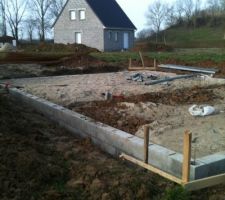 Fondation coul&eacute;e pr&eacute;paration dalle