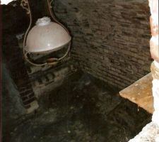 Seul photo de la cave prise par le soupirail