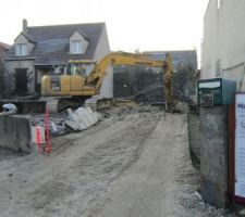 En voilà un bel accès chantier ! C'est propre !