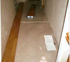 Parquet flottant couloir du haut !
