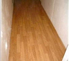 Parquet flottant couloir du haut !