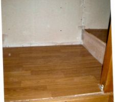 Parquet flottant couloir du haut !