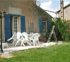 Montage lampadaire sur terrasse
