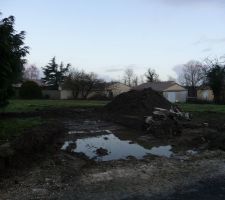 Ouverture du chantier avec la création de l'accès au chantier.