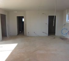 Les points lumineux du plafond sont a faire deplacer