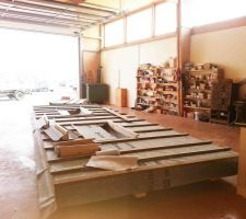 La façade ouest avec parepluie et lattes en pin maritime classe 3 ép:38mm