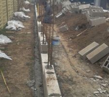 Mur de clôture en cours