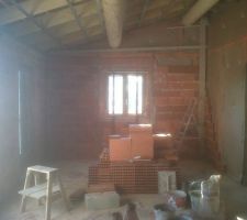 La cuisine en chantier, mais cela avance très vite )