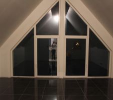 Carrelage et joints du bureau terminés