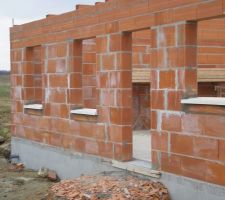 Seuil et appui de fen&ecirc;tre.