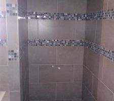 SALLE DE BAIN ETAGE  DOUCHE