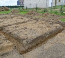 Le futur salon, petit cube avec toit plat