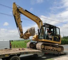 Notre pelleteuse s'en va ...