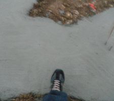 Petite id&eacute;e de la largeur de la fondation. Je chausse du 42, la chaussure fait approximativement 30 cm de long... belle tranch&eacute;e.