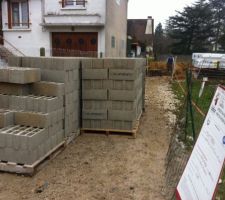 Livraison des parpaings pour le vide sanitaire