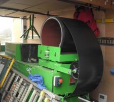 Machine à fabriquer les gouttières