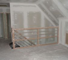 Balustrade de l'escalier donnant dans la mezzanine