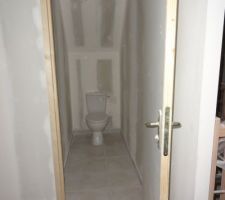 Toilettes de l'étage
