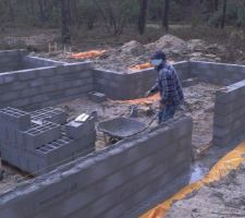 Vide sanitaire 5 rangs, la porte d'acc&egrave;s fera environ 1mx1m