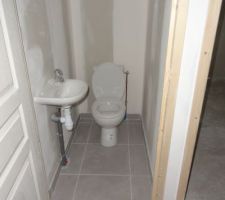 Toilettes du rez-de-chaussée